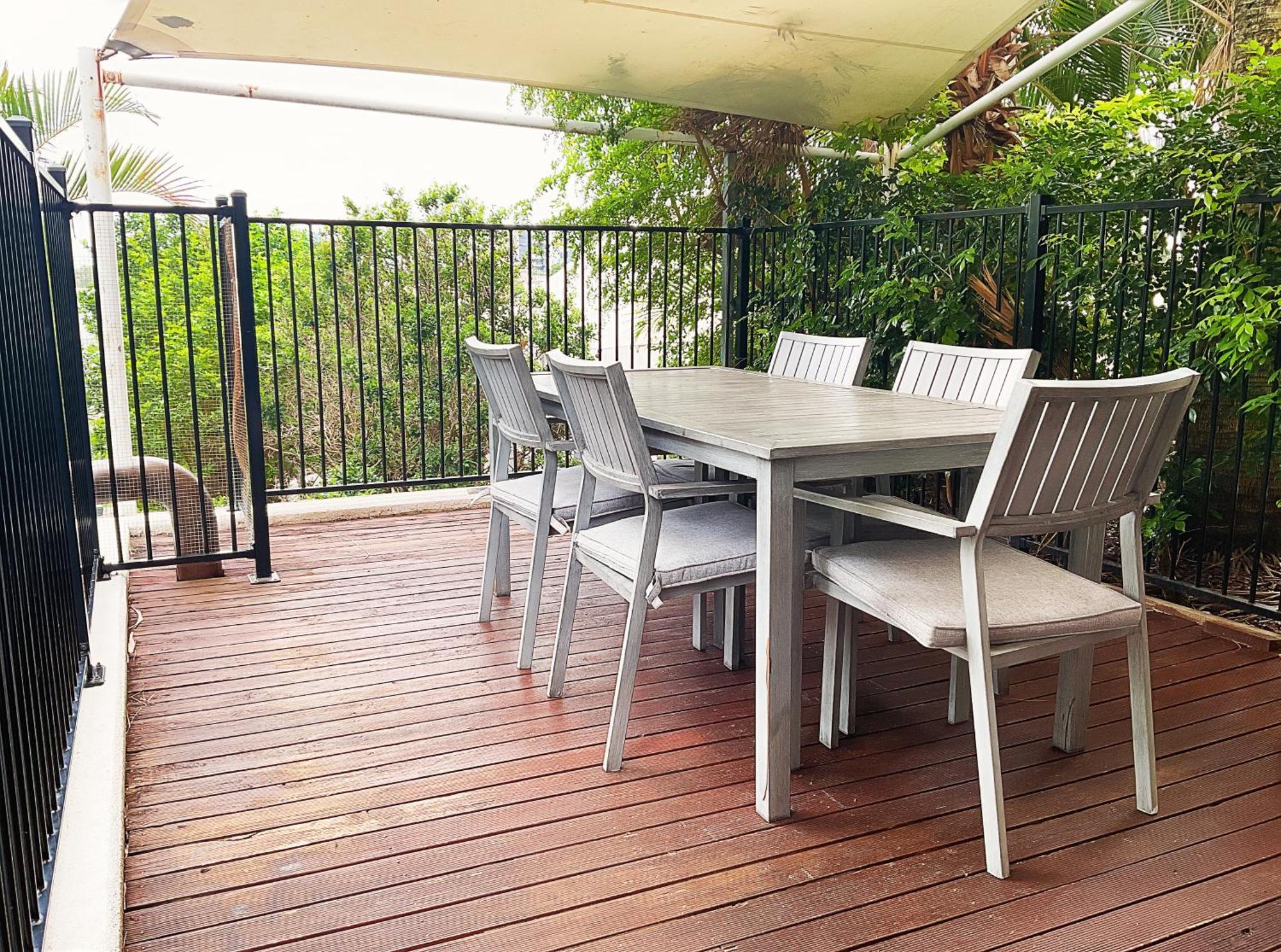 Tiki Hotel Apartments Surfers Paradise Gold Coast Zewnętrze zdjęcie