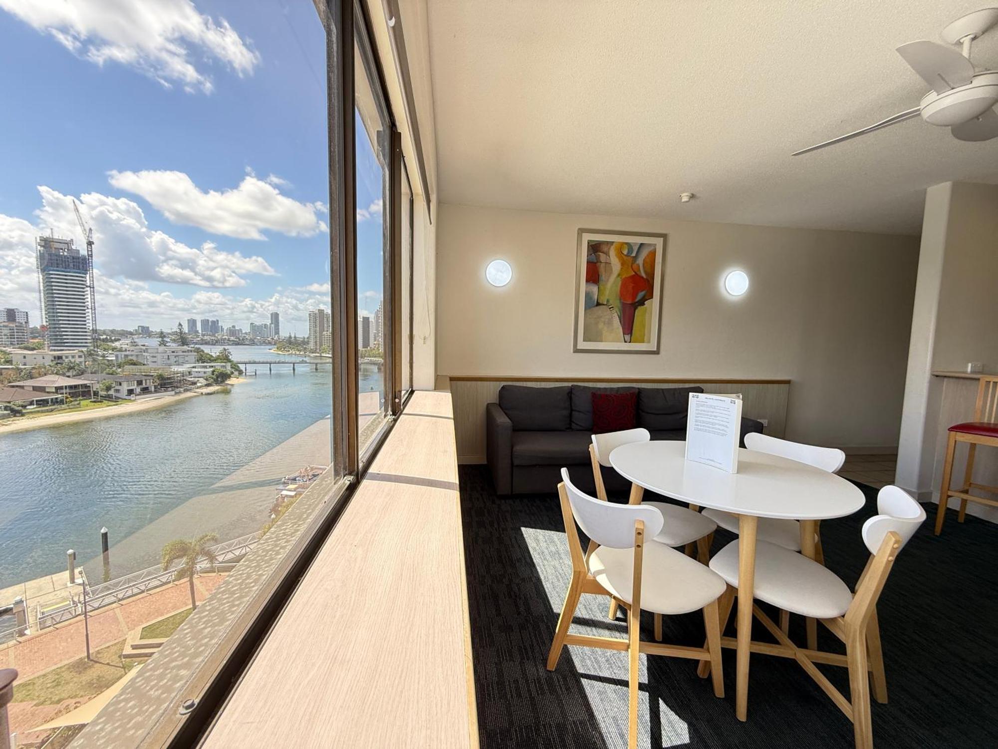 Tiki Hotel Apartments Surfers Paradise Gold Coast Zewnętrze zdjęcie