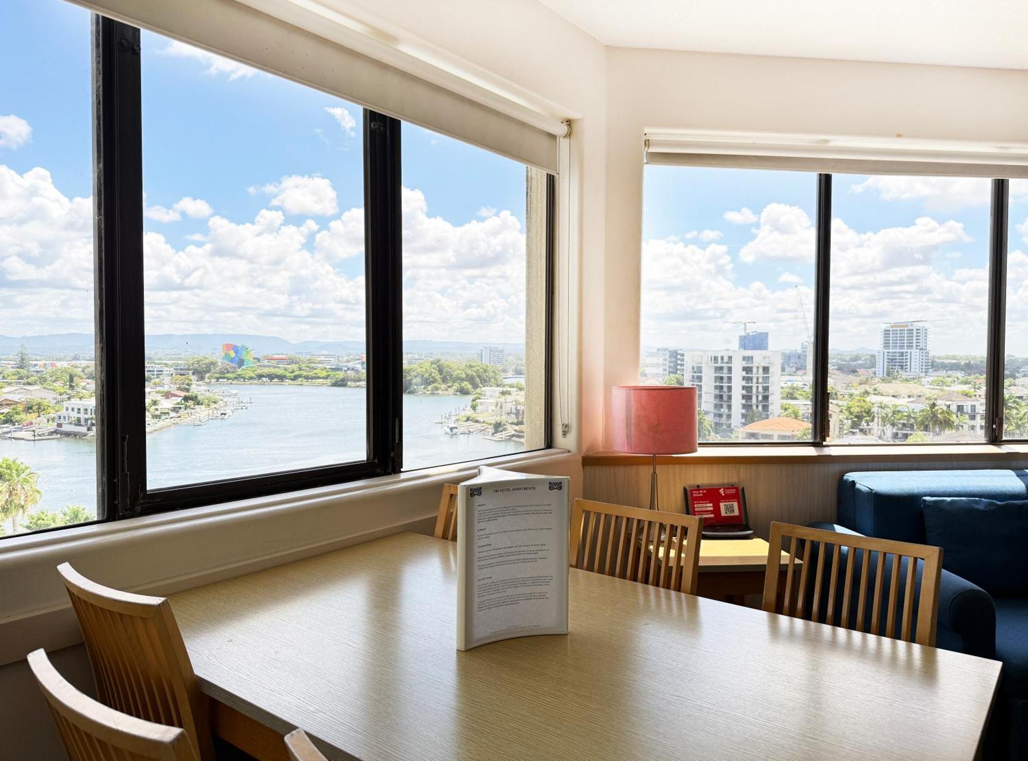 Tiki Hotel Apartments Surfers Paradise Gold Coast Zewnętrze zdjęcie