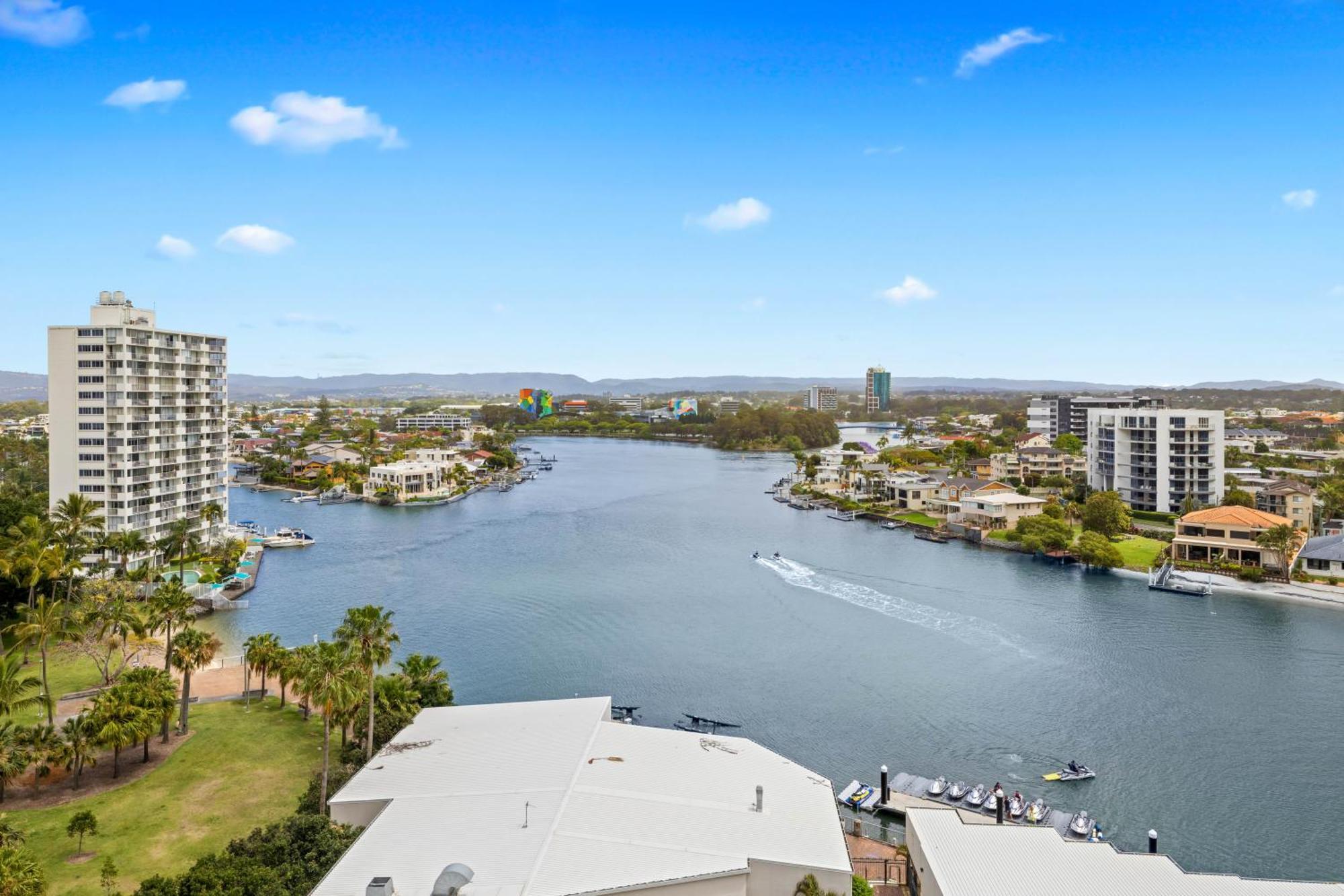 Tiki Hotel Apartments Surfers Paradise Gold Coast Zewnętrze zdjęcie