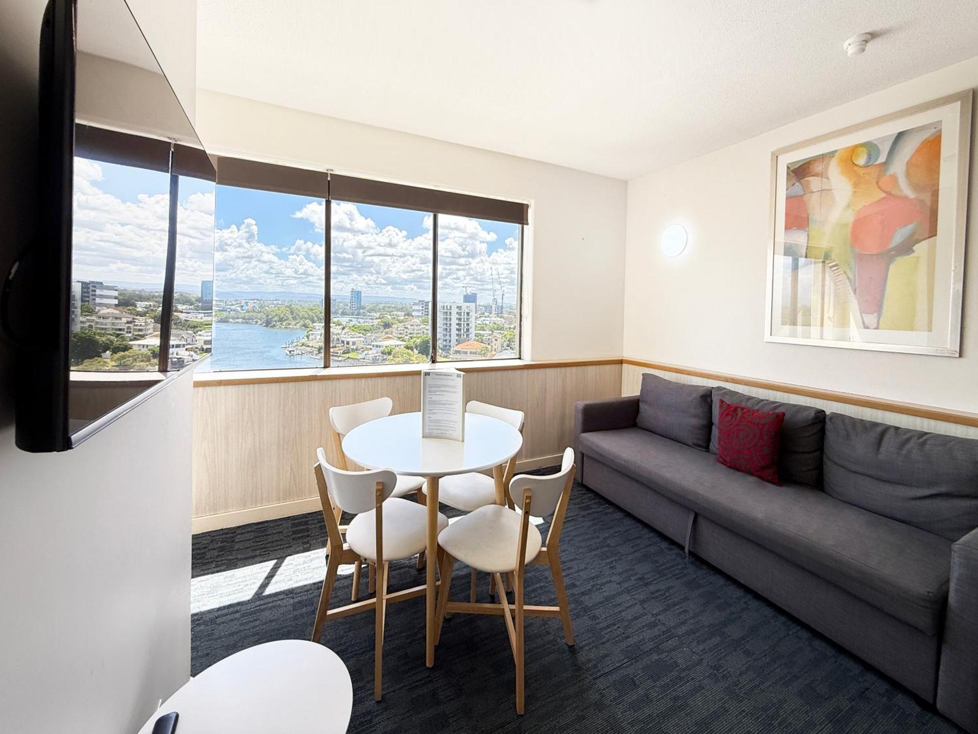 Tiki Hotel Apartments Surfers Paradise Gold Coast Zewnętrze zdjęcie