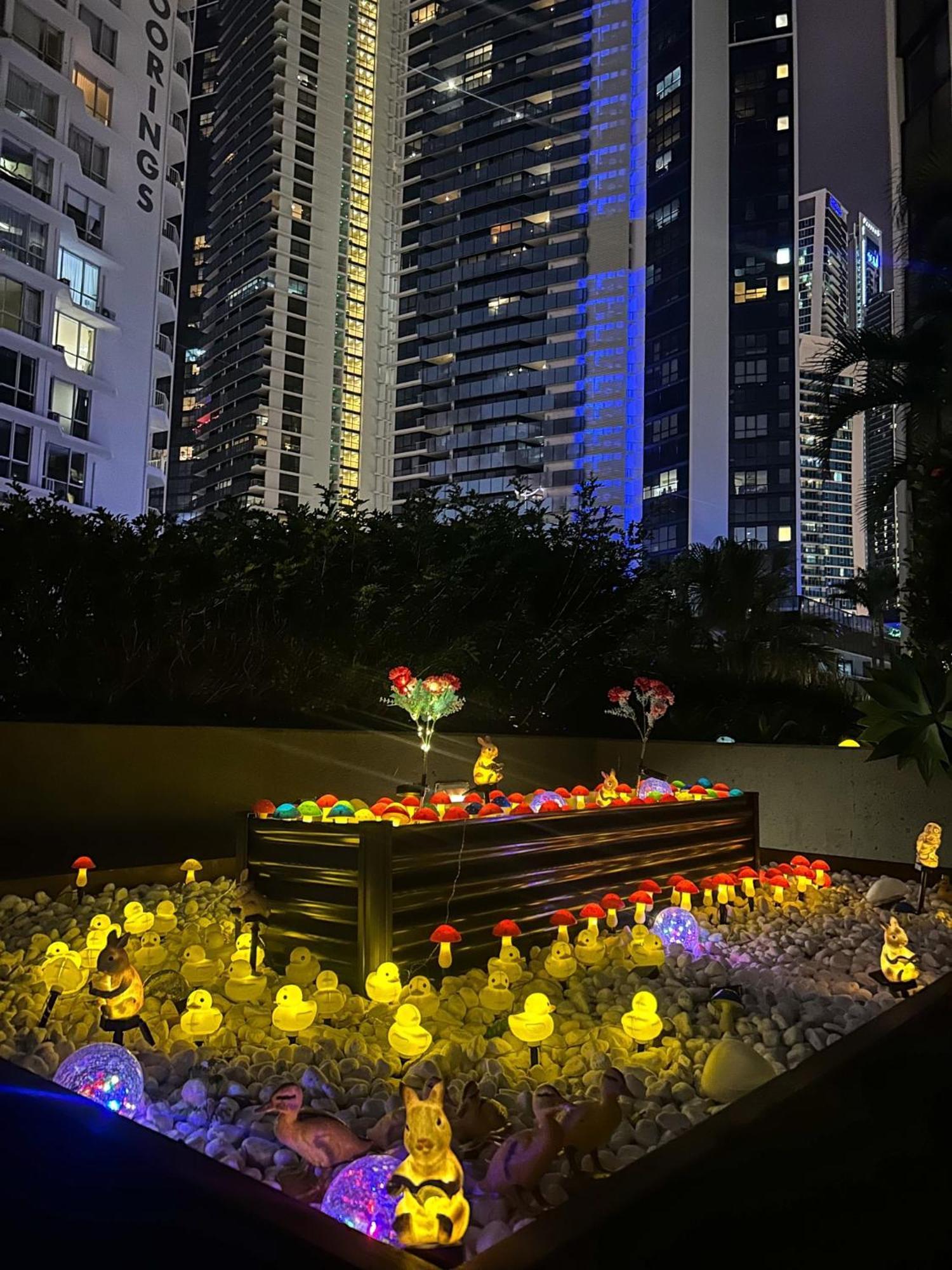 Tiki Hotel Apartments Surfers Paradise Gold Coast Zewnętrze zdjęcie