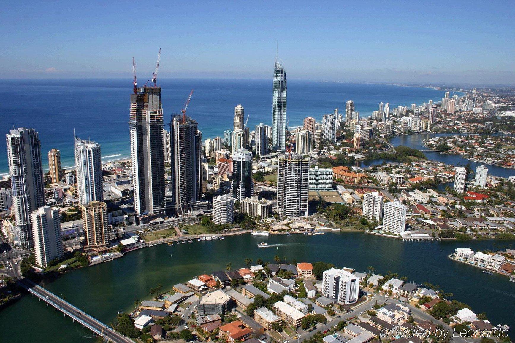 Tiki Hotel Apartments Surfers Paradise Gold Coast Zewnętrze zdjęcie